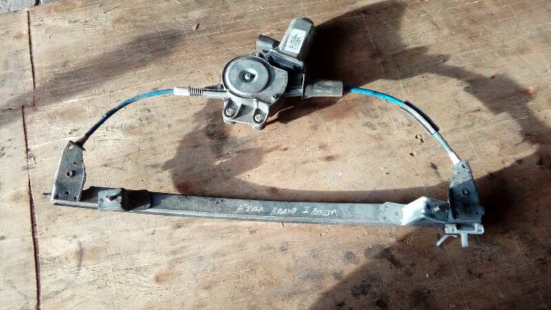 ELEVALUNAS DELANTERO IZQUIERDO