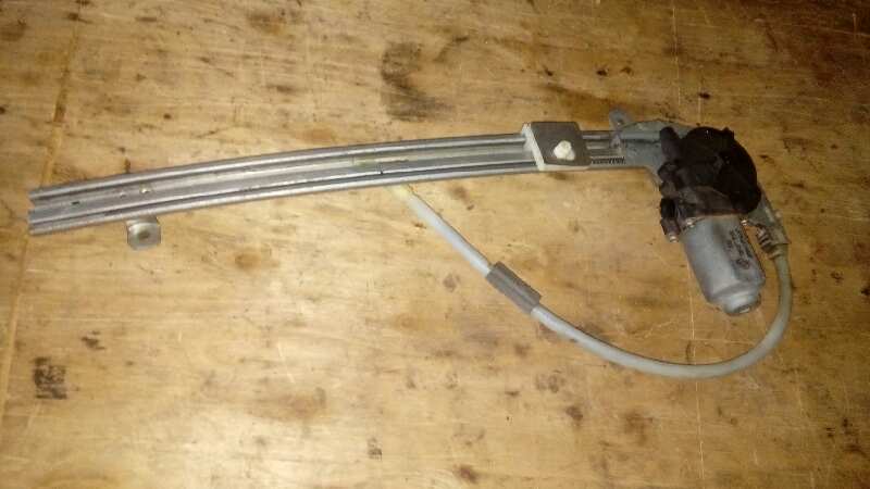 ELEVALUNAS TRASERO IZQUIERDO