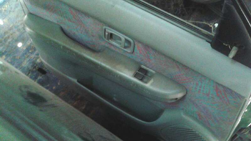 PUERTA DELANTERA IZQUIERDA