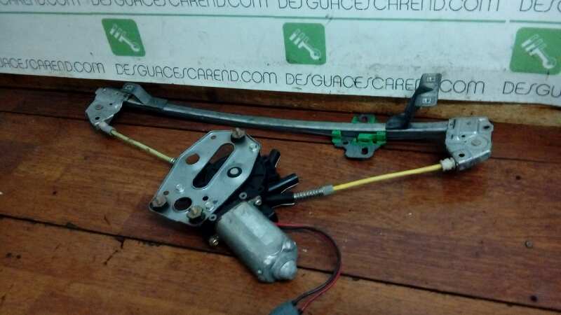 ELEVALUNAS DELANTERO DERECHO