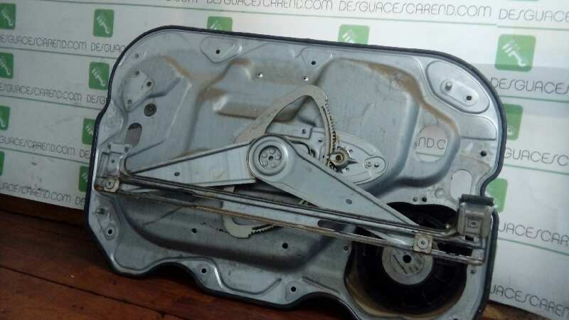 ELEVALUNAS DELANTERO DERECHO