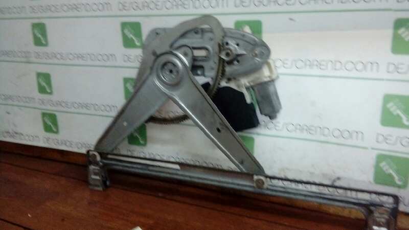 ELEVALUNAS DELANTERO IZQUIERDO