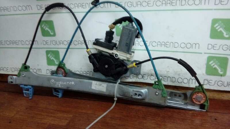 ELEVALUNAS DELANTERO IZQUIERDO