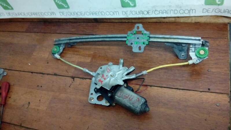 ELEVALUNAS DELANTERO IZQUIERDO