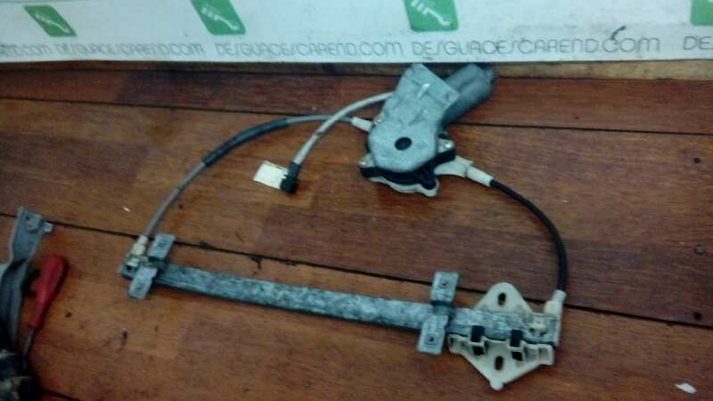 ELEVALUNAS TRASERO DERECHO