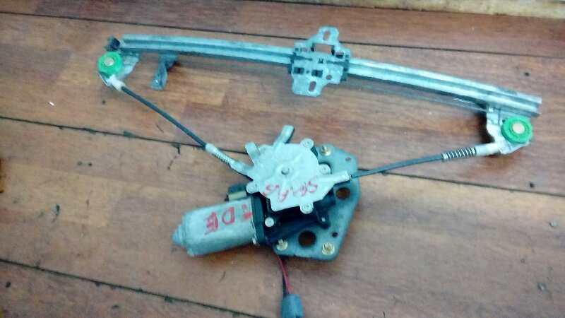 ELEVALUNAS TRASERO DERECHO