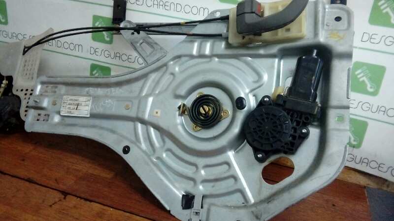 ELEVALUNAS TRASERO IZQUIERDO