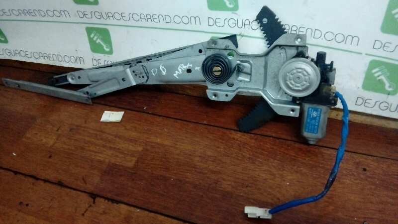 ELEVALUNAS DELANTERO DERECHO