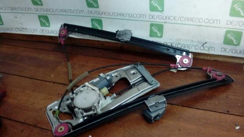 ELEVALUNAS DELANTERO IZQUIERDO