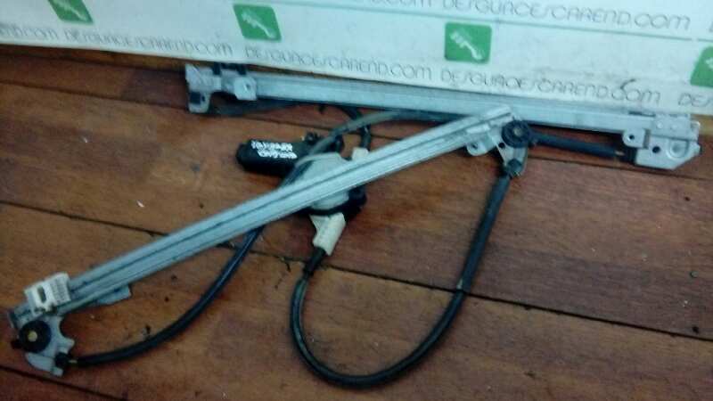 ELEVALUNAS DELANTERO DERECHO