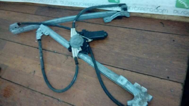 ELEVALUNAS DELANTERO DERECHO