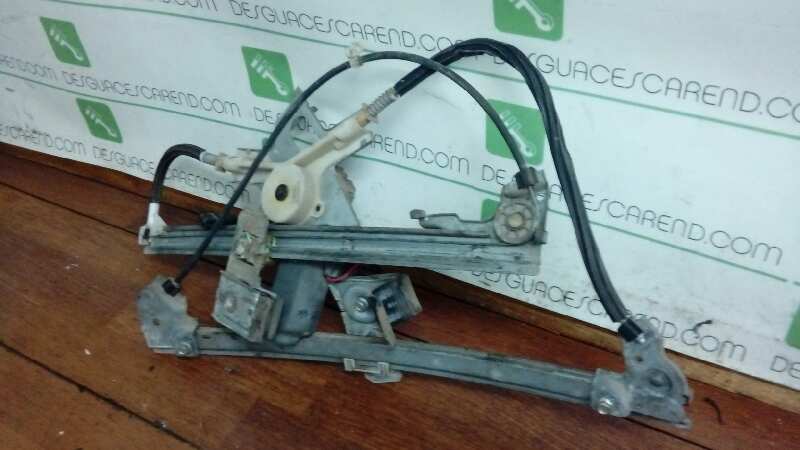 ELEVALUNAS DELANTERO DERECHO