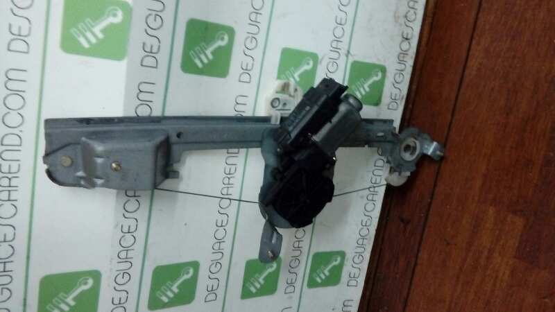 ELEVALUNAS TRASERO DERECHO