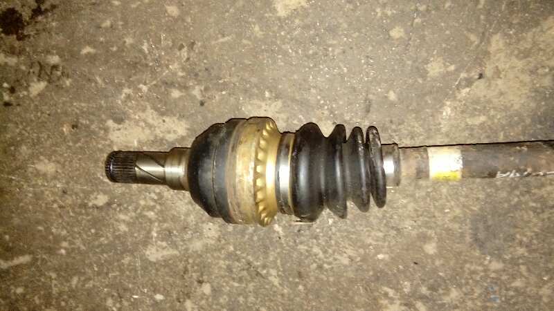 TRANSMISION DELANTERA IZQUIERDA