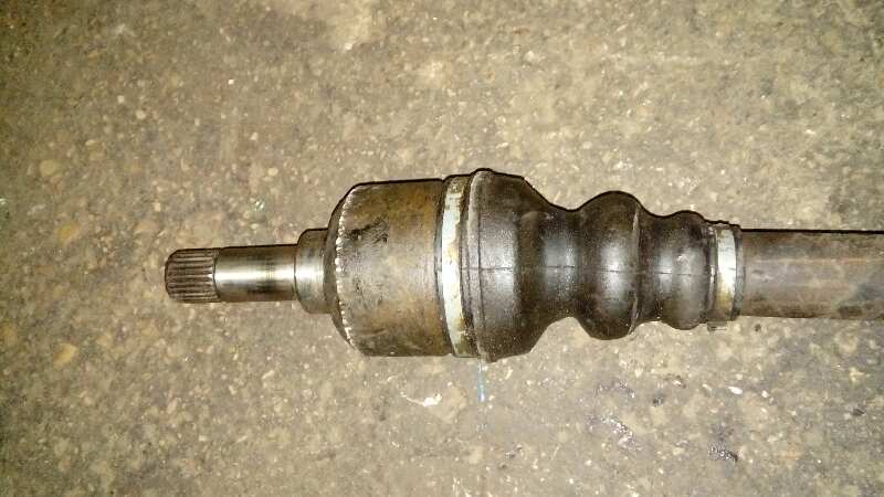 TRANSMISION DELANTERA IZQUIERDA