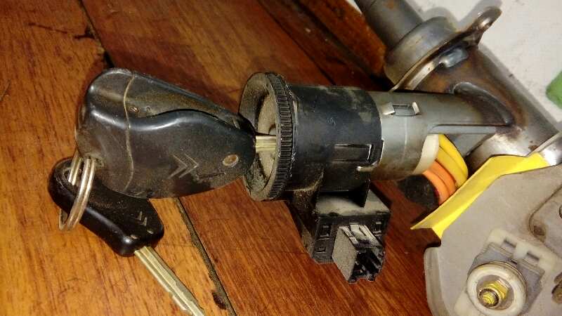 CONMUTADOR DE ARRANQUE