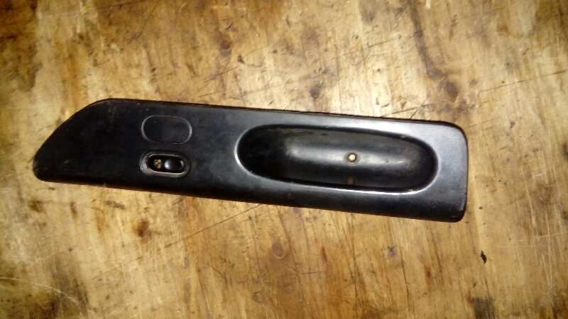 MANDO ELEVALUNAS DELANTERO DERECHO