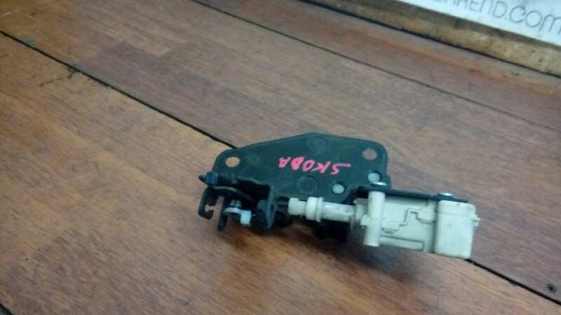 CERRADURA MALETERO - PORTON