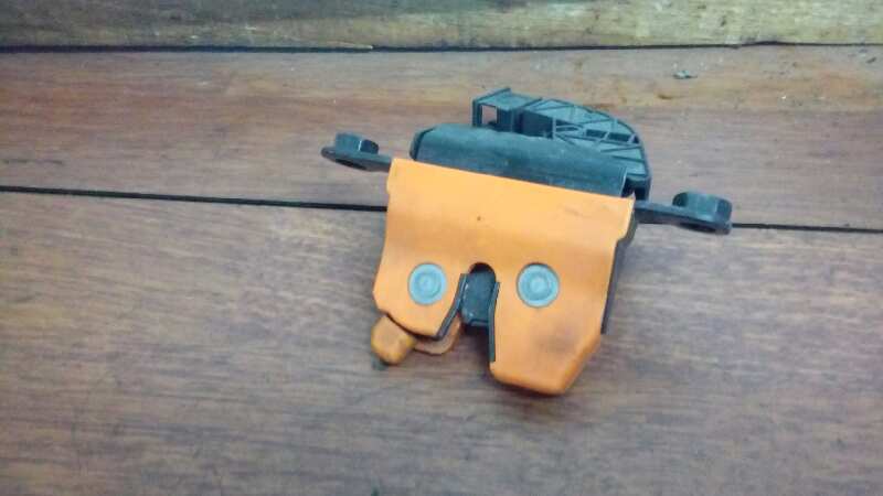 CERRADURA MALETERO - PORTON