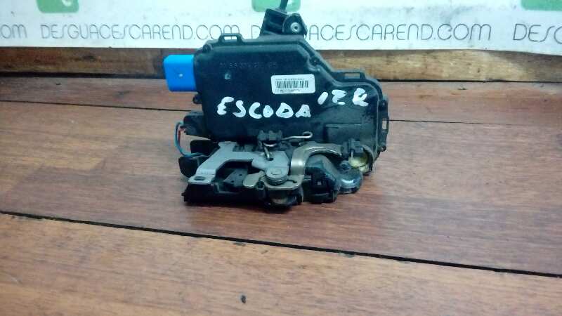 CERRADURA PUERTA DELANTERA IZQUIERDA 