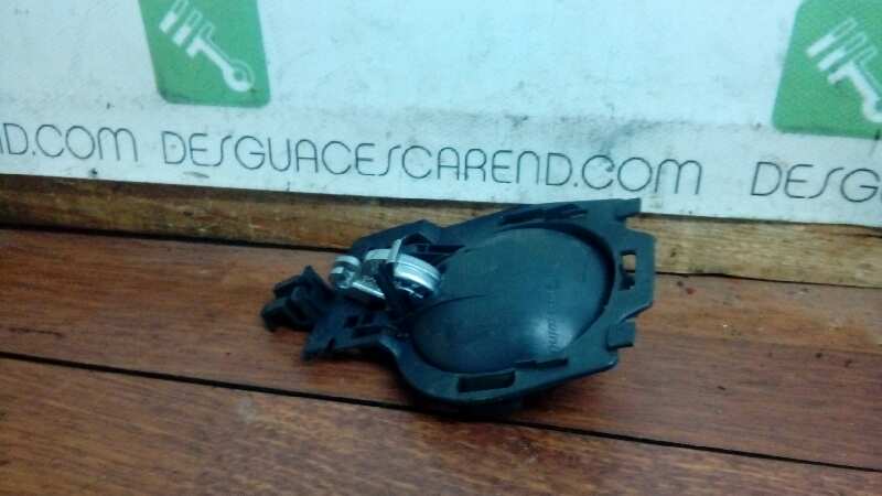 MANETA INTERIOR DELANTERA DERECHA