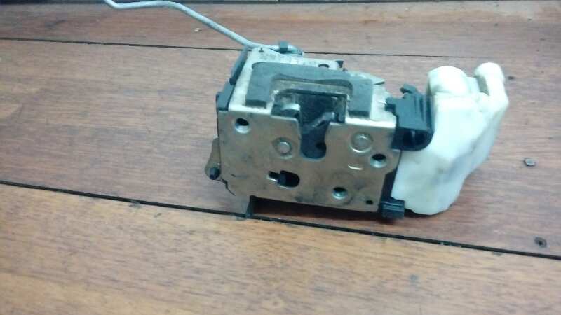 CERRADURA PUERTA DELANTERA IZQUIERDA 