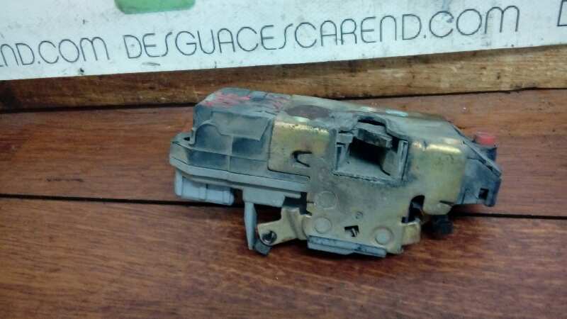 CERRADURA PUERTA TRASERA DERECHA 