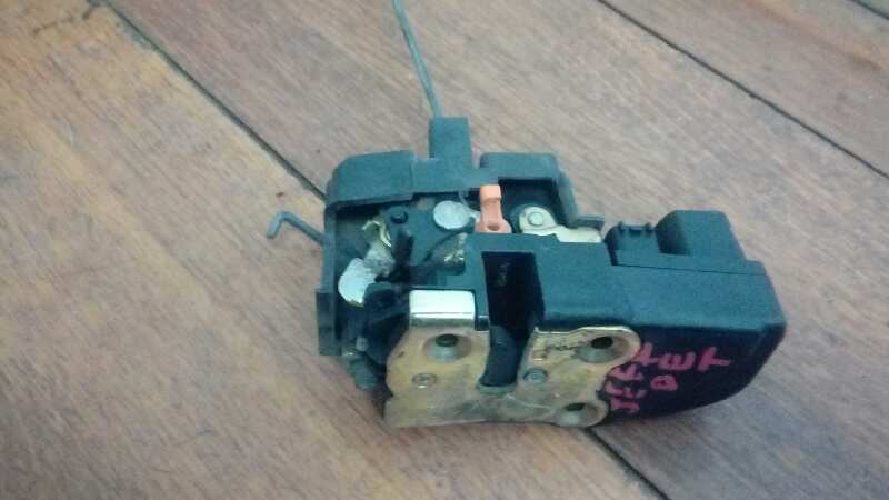 CERRADURA PUERTA TRASERA DERECHA 