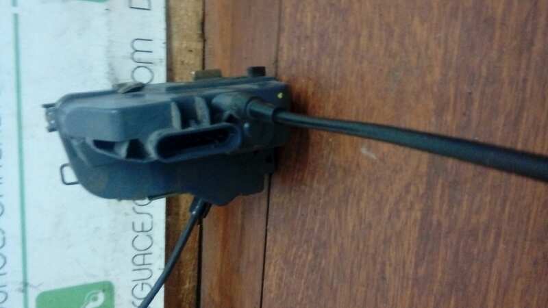 CERRADURA PUERTA TRASERA DERECHA 