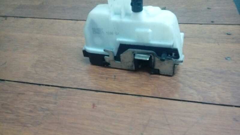 CERRADURA PUERTA TRASERA IZQUIERDA 