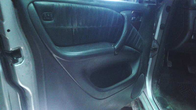 GUARNECIDO PUERTA DELANTERA IZQUIERDA