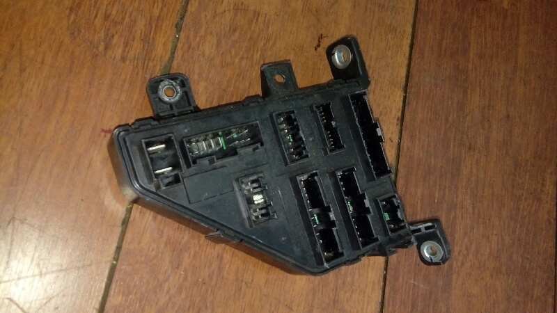 CAJA RELES - FUSIBLES