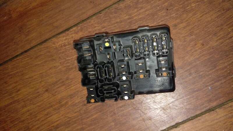 CAJA RELES - FUSIBLES