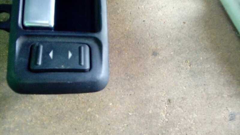 MANDO ELEVALUNAS DELANTERO IZQUIERDO 