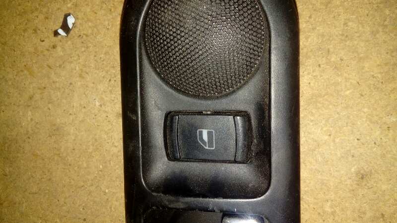 MANDO ELEVALUNAS DELANTERO IZQUIERDO 