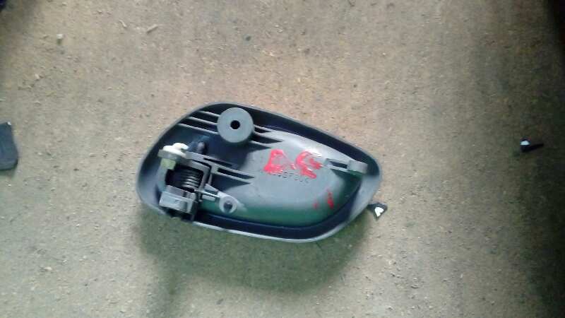 MANETA INTERIOR DELANTERA DERECHA