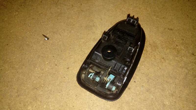 MANETA INTERIOR DELANTERA DERECHA