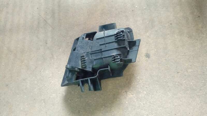 MANETA INTERIOR DELANTERA DERECHA