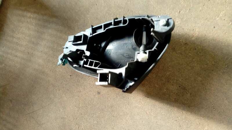 MANETA INTERIOR DELANTERA DERECHA