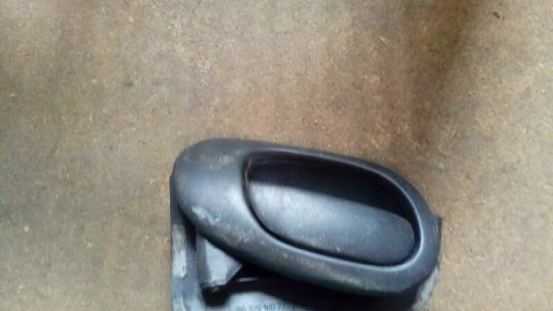 MANETA INTERIOR DELANTERA IZQUIERDA