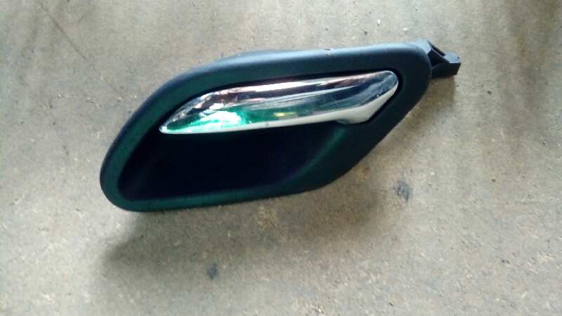 MANETA INTERIOR DELANTERA IZQUIERDA