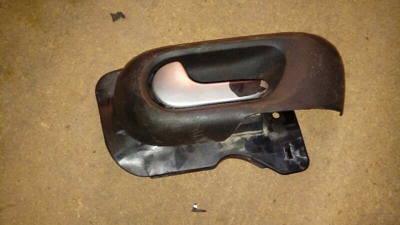 MANETA INTERIOR DELANTERA IZQUIERDA