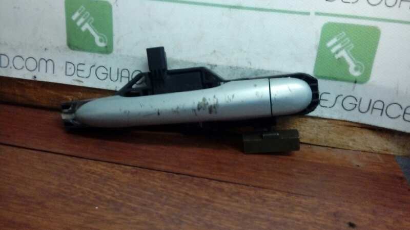 MANETA EXTERIOR DELANTERA DERECHA