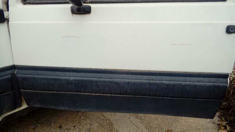 PUERTA DELANTERA IZQUIERDA