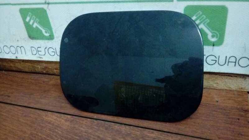 TAPA EXTERIOR COMBUSTIBLE