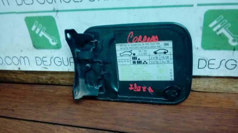 TAPA EXTERIOR COMBUSTIBLE