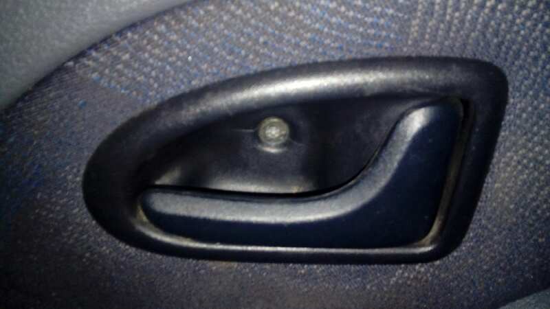 MANETA INTERIOR DELANTERA DERECHA