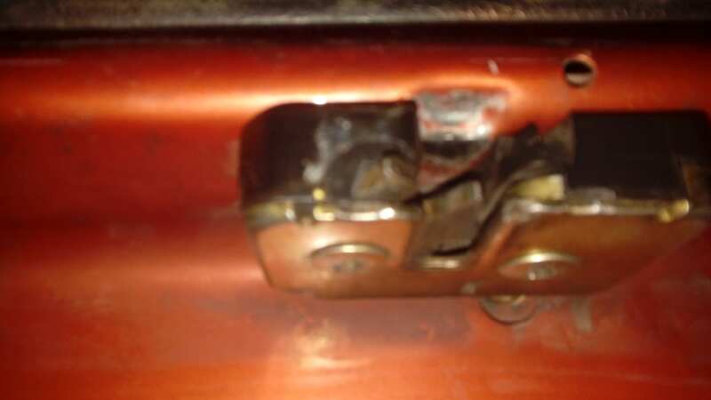 CERRADURA MALETERO - PORTON