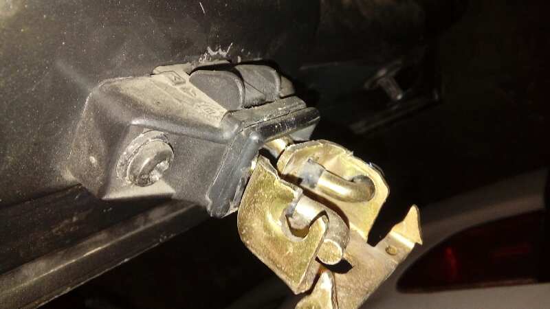 CERRADURA MALETERO - PORTON