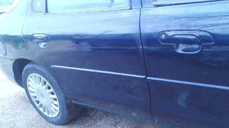 PUERTA TRASERA DERECHA